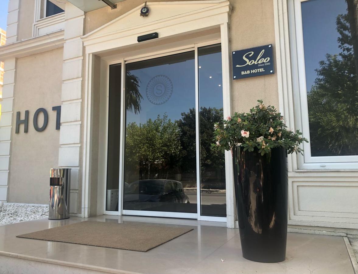 Soleo Hotel Тирана Екстер'єр фото