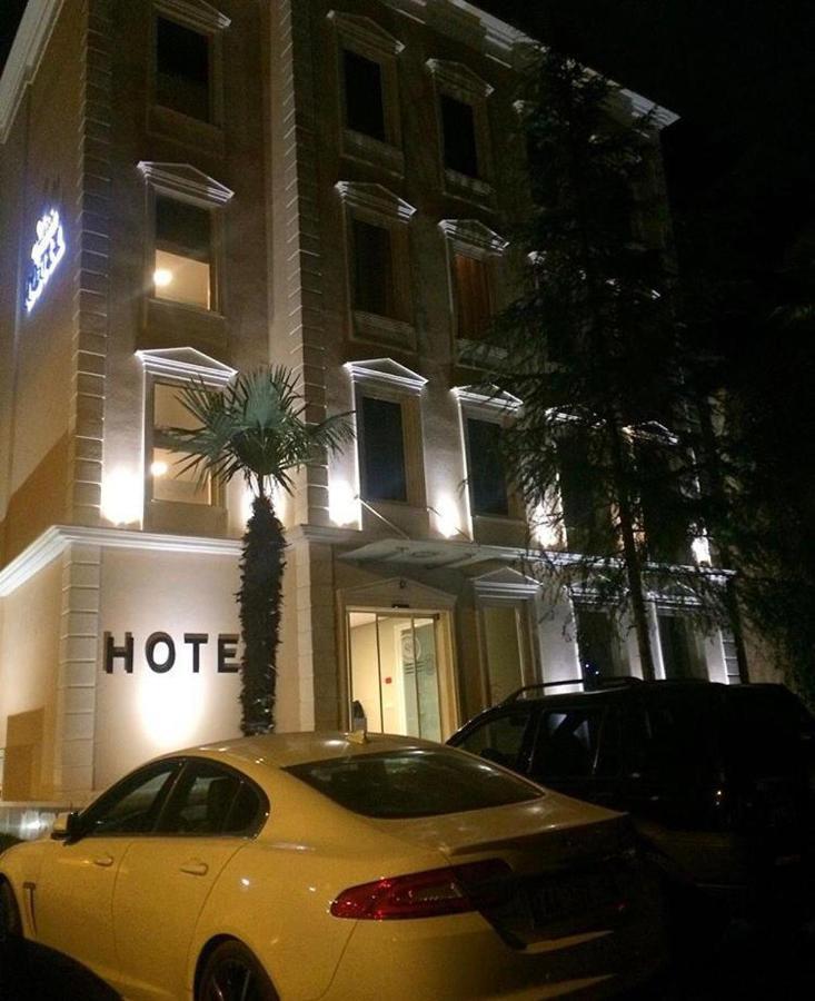Soleo Hotel Тирана Екстер'єр фото